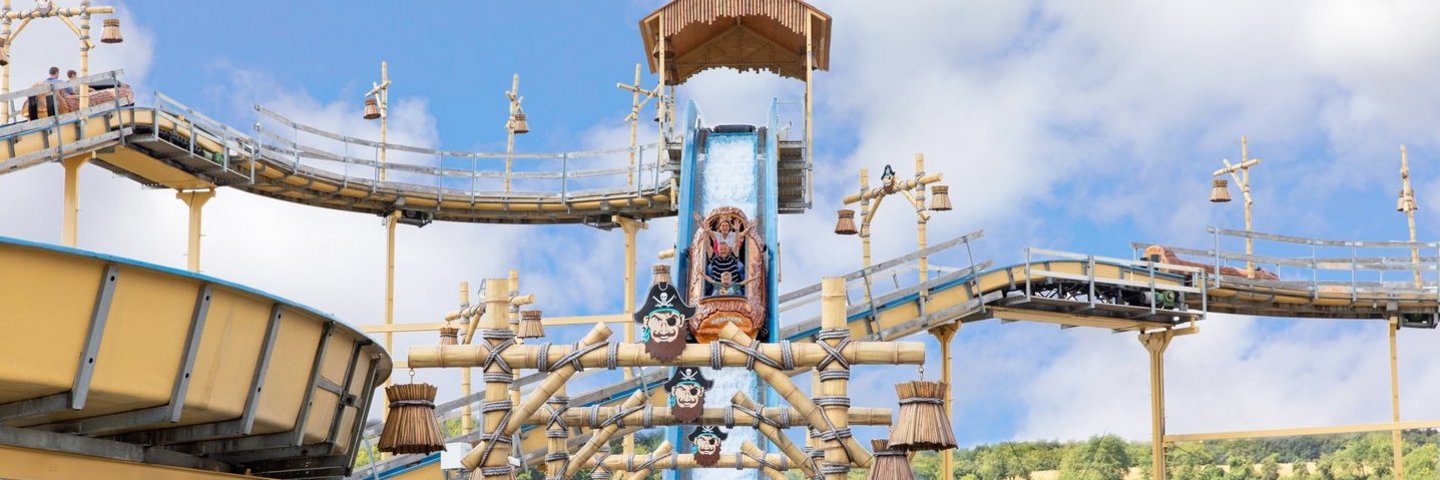 01-wildwasserbahn-pirateninsel01