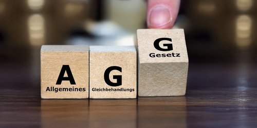 Allgemeines Gleichbehandlungsgesetz für Chancengleichheit, Vielfalt und Inklusion. Antidiskriminierungsgesetz zum Schutz vor Benachteiligung im Berufsleben.