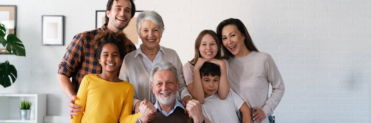 Familie mit Großeltern