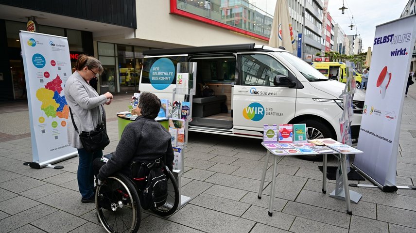 Bündnispartner am Info-Stand