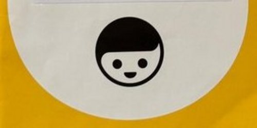 Drei U-Hefte auf einem Tisch ausgebreitet