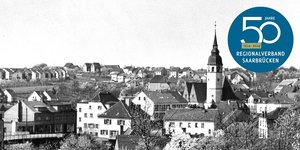 Historische Schwarz Weiß Aufnahme mit Blick auf die Ortsmitte von Heusweiler
