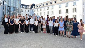 Das Bild zeig eine Gruppenaufnahme des Ausbildungsjahrgangs 2026.