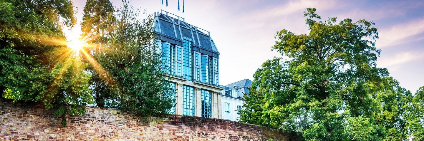 Saarbrücken Saarland - Saarbrücker Schloss Rückseite mit Schl