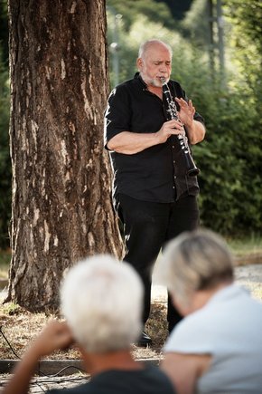 4445_Swinging_KlezmerSRGB3077___Kerstin_Krämer_2333x3500