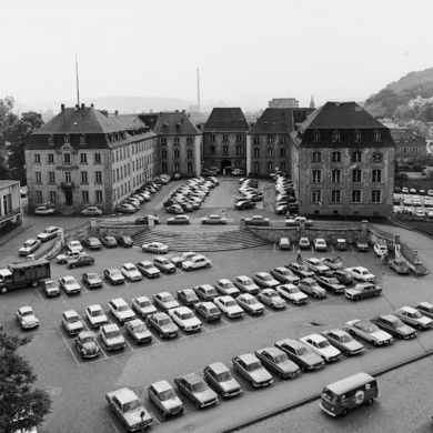 Foto des Saarbrücker schlosses in schwarz weiß aus 1978