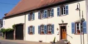 Blick auf ein Bauernhaus in Kleinblittersdorf, das 2016 beim Bauernhauswettbewerb einen Preis gewonnen hat